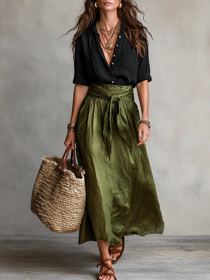 Vera | Ensemble de deux pièces avec T-shirt noir et jupe midi olive
